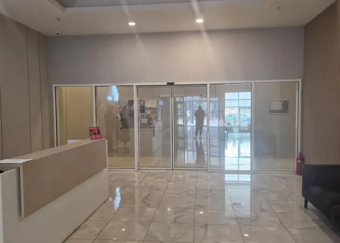 Bloom D235 Скоп'є